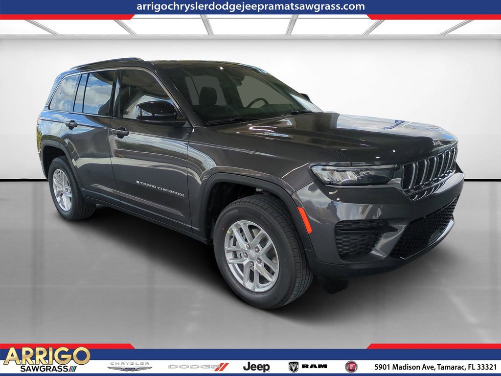 2026 Jeep Grand Cherokee Laredo