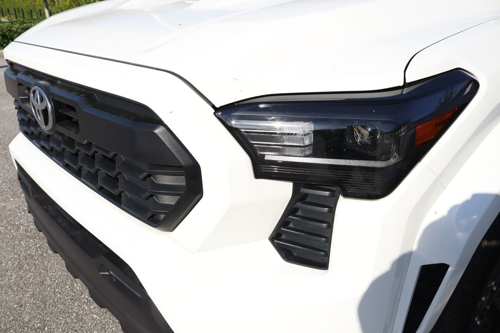 Thumbnail: 2025 Toyota Tacoma - 3