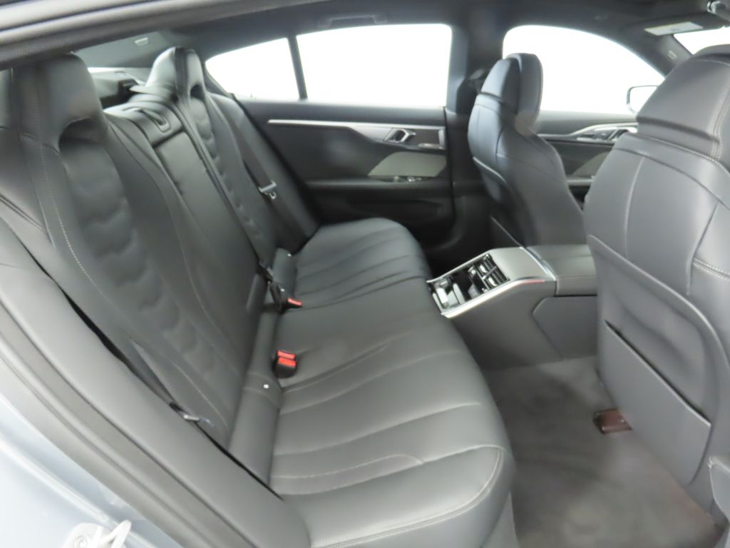 Thumbnail: 2026 BMW 8 Series - 21