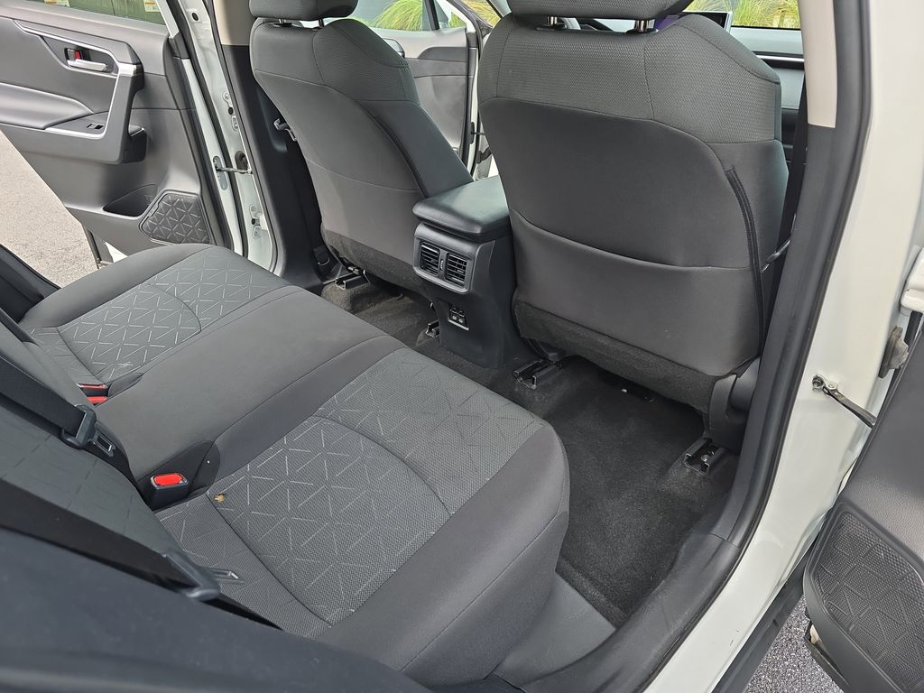 2024 Ice Cap Toyota RAV4 XLE FWD SUV