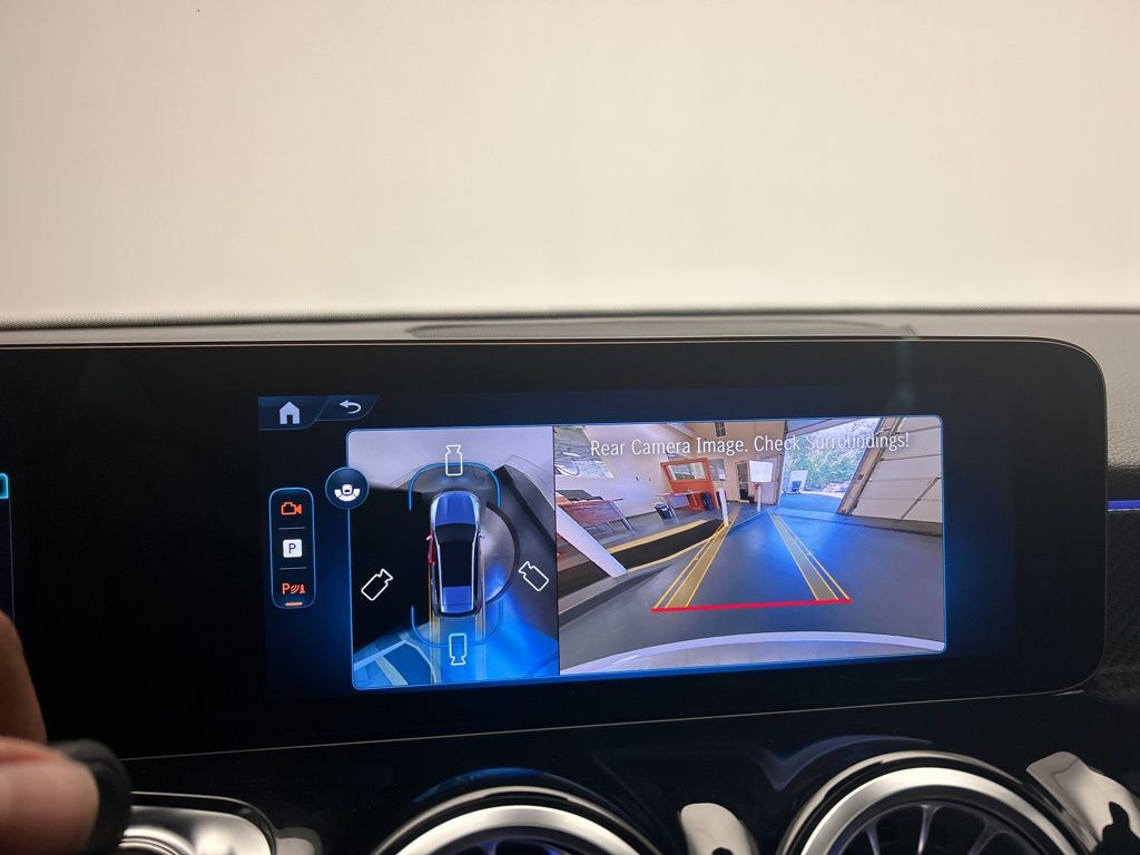 Thumbnail: 2026 Mercedes-Benz GLB - 18