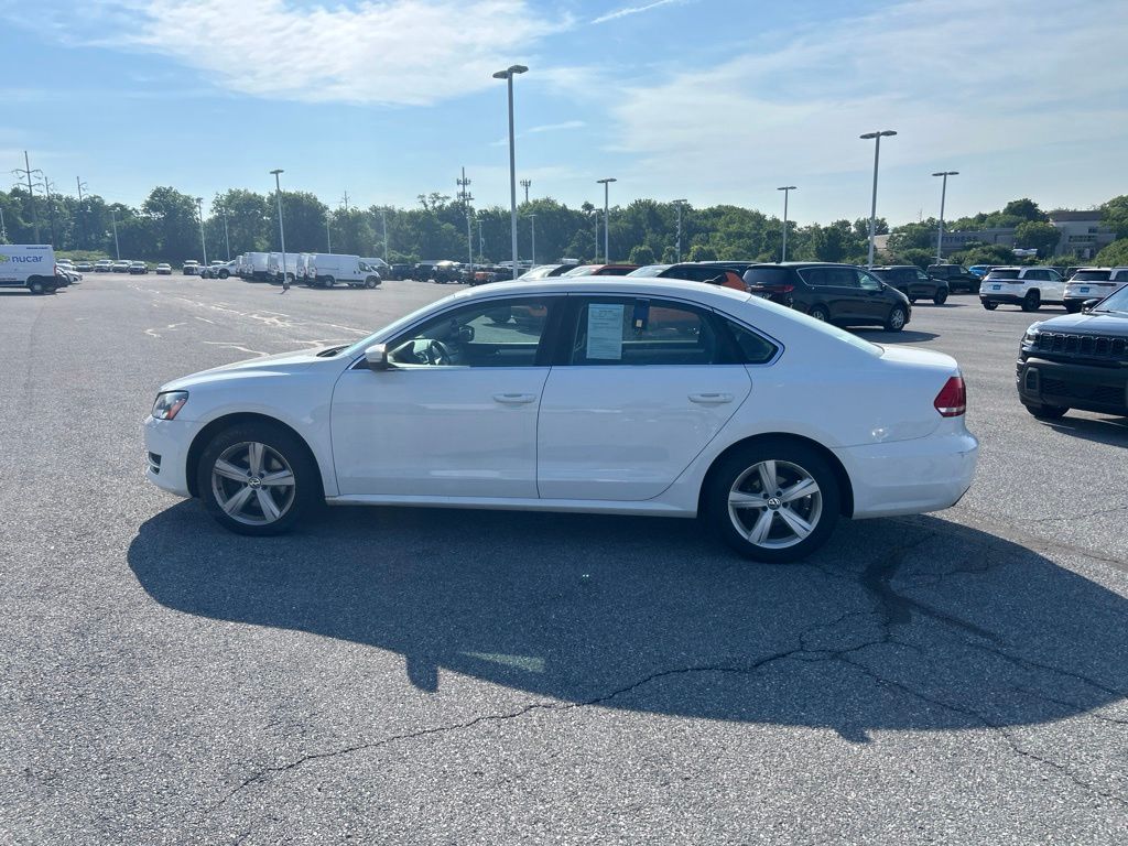 2013 Volkswagen Passat — photo 8