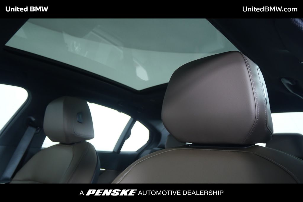 Thumbnail: 2026 BMW 5 Series - 12