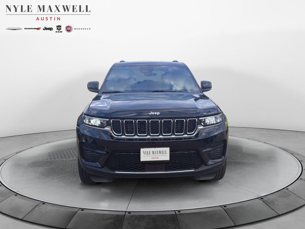 New Car 2025 Jeep Grand Cherokee  Laredo For Sale Under $40,000 In Austin, Texas