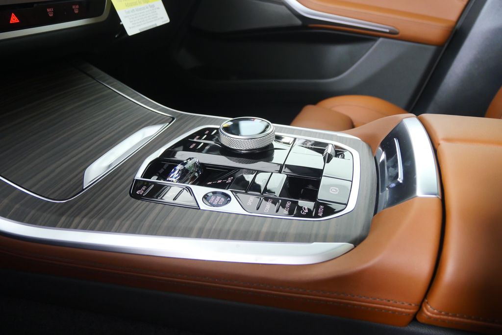 Thumbnail: 2026 BMW X5 - 25