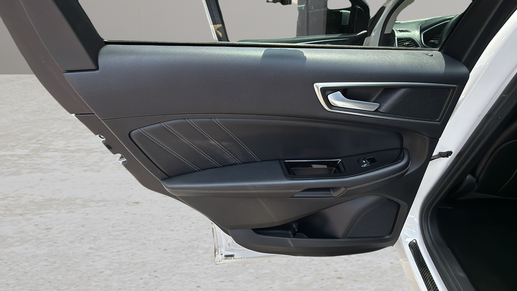 2016 Ford Edge