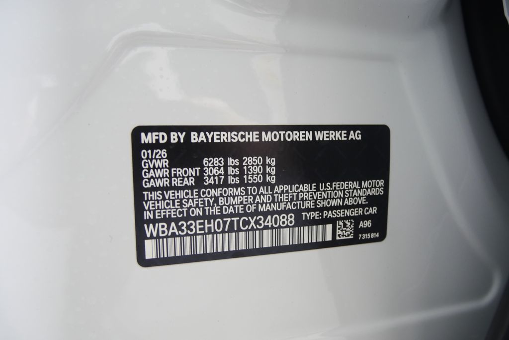 Thumbnail: 2026 BMW 7 Series - 28