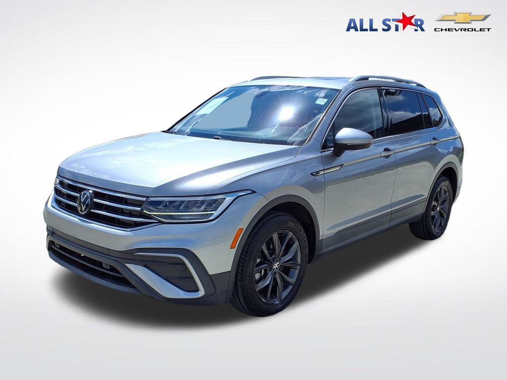 Silver Metallic 2022 Volkswagen Tiguan SUV / Crossover Front-Wheel Drive 8-Speed Automatic