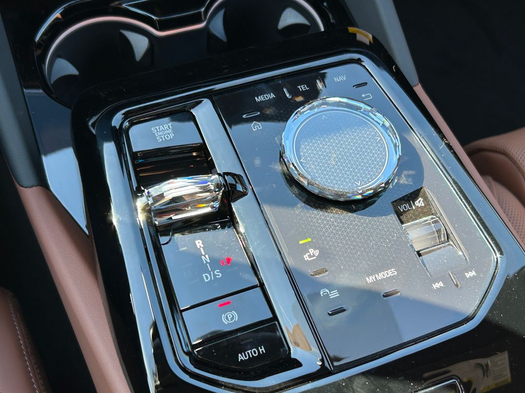 Thumbnail: 2026 BMW 5 Series - 28