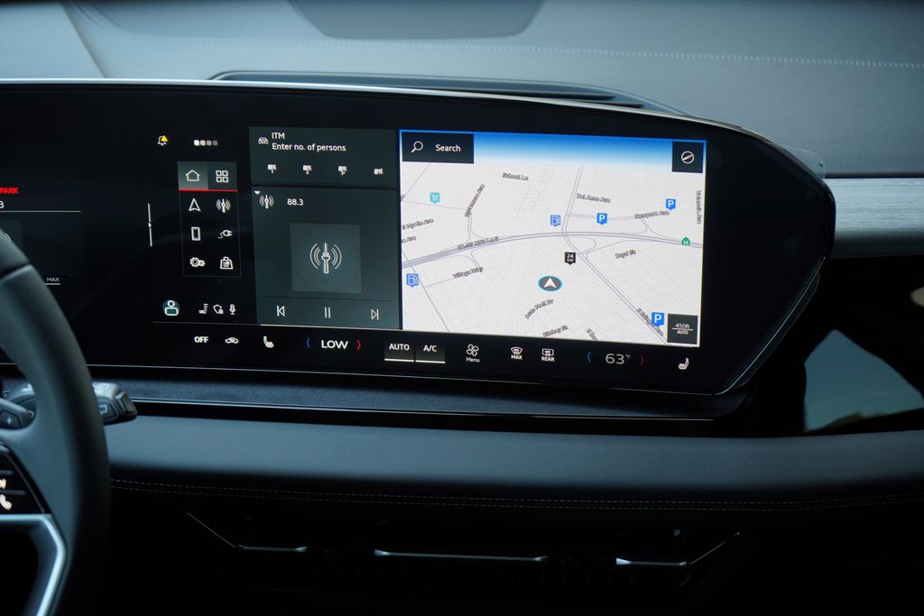 Thumbnail: 2025 Audi Q6 e-tron - 10