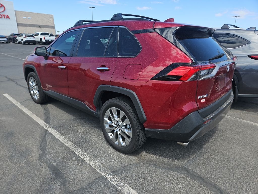 Thumbnail: 2021 Toyota RAV4 - 4