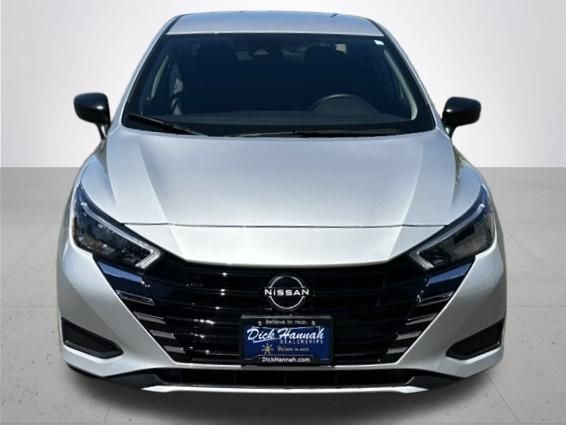 2025 Nissan Versa 1.6 S photo 3