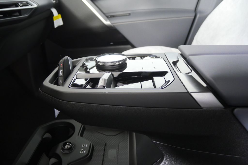 Thumbnail: 2026 BMW iX - 23