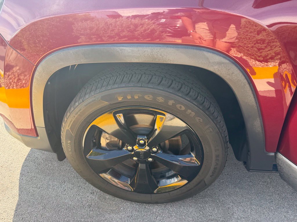 Thumbnail: 2020 Jeep Cherokee - 29