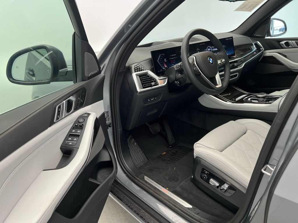 2025 BMW X5 xDrive40i 23