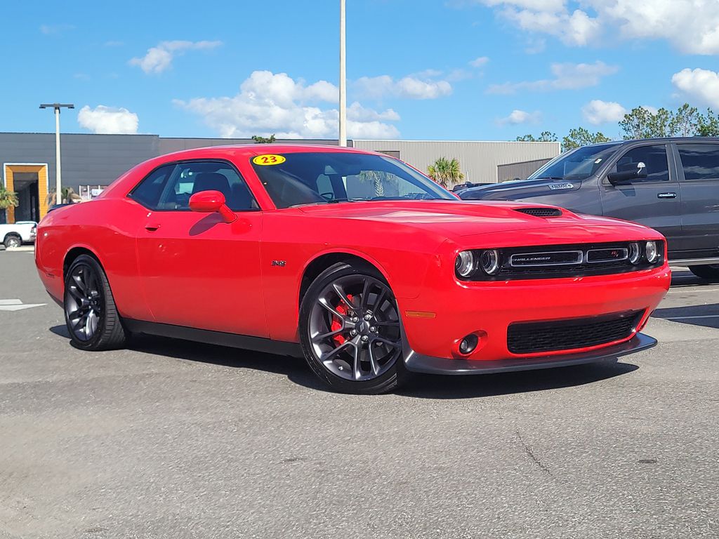 2023 Dodge Challenger Rojo (Torred) Coupé Tracción trasera 8 velocidades Automática