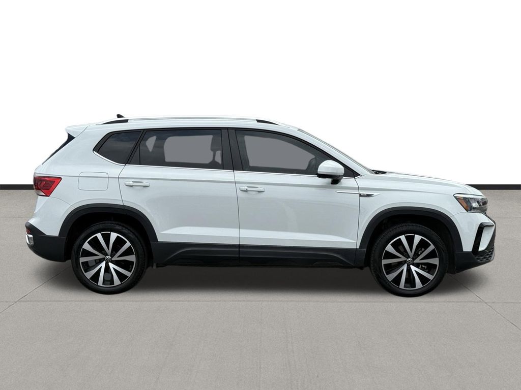 2022 Volkswagen Taos 1.5T SE  at DeMontrond Auto Country