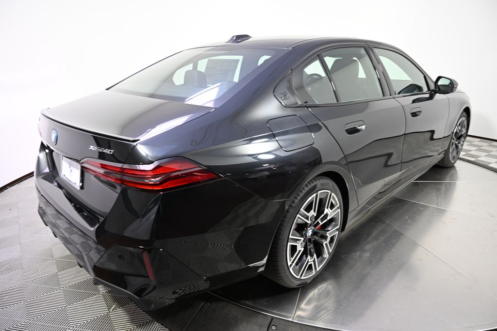Thumbnail: 2026 BMW i5 - 5