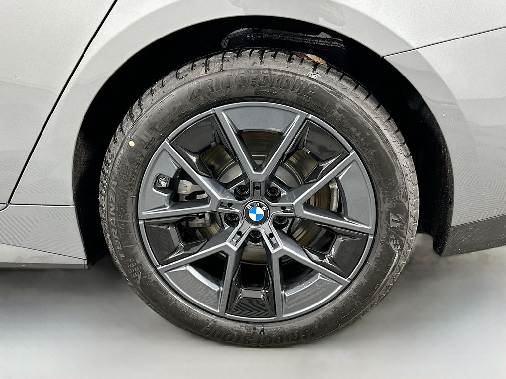 Thumbnail: 2026 BMW i4 - 23