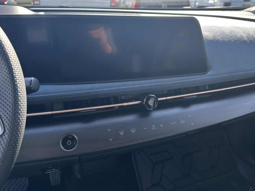 2025 Nissan Ariya PLATINUM+ e-4ORCE