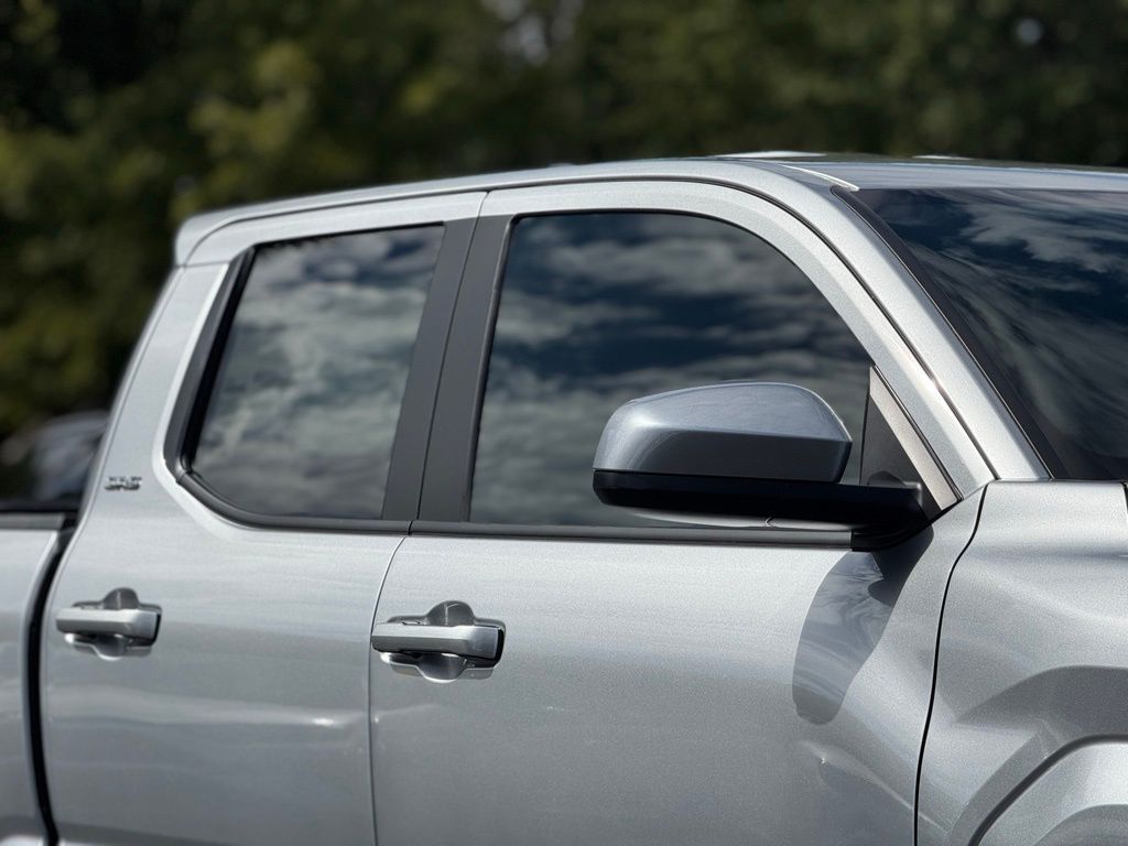 2025 Toyota Tacoma SR5 Double Cab photo 5