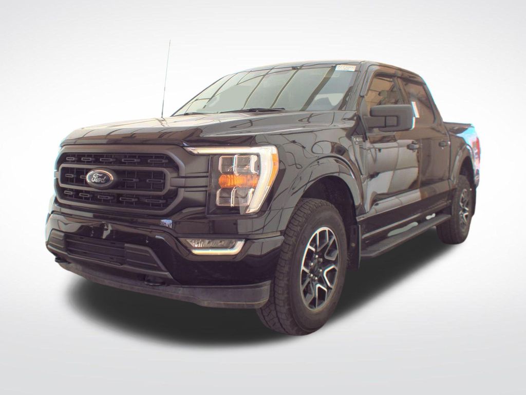Used 2023 Black Ford XLT image 4