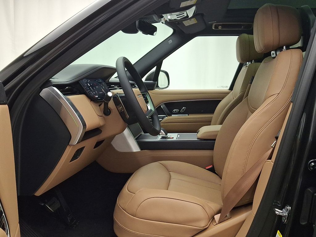 Thumbnail: 2026 Land Rover Range Rover - 10