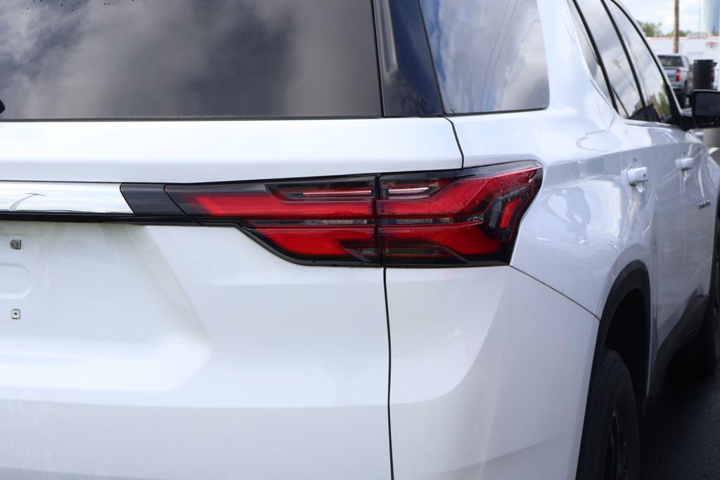 2022 Chevrolet Traverse LS 10