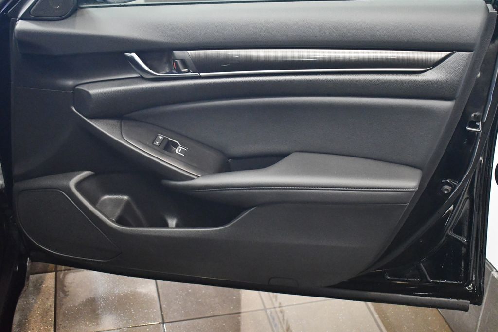 Thumbnail: 2022 Honda Accord - 31