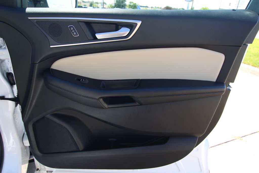 Used 2024 Ford Edge SUV