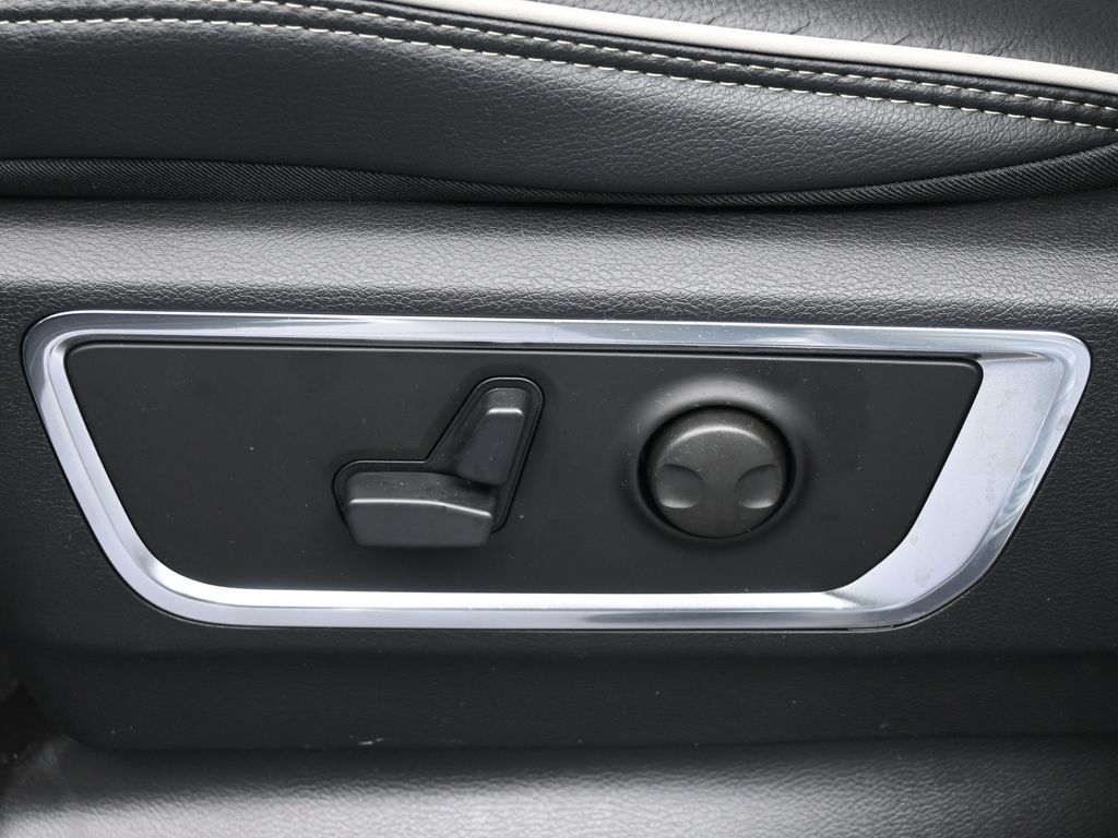 New 2026 Bright White Clearcoat Ram Laramie image 12