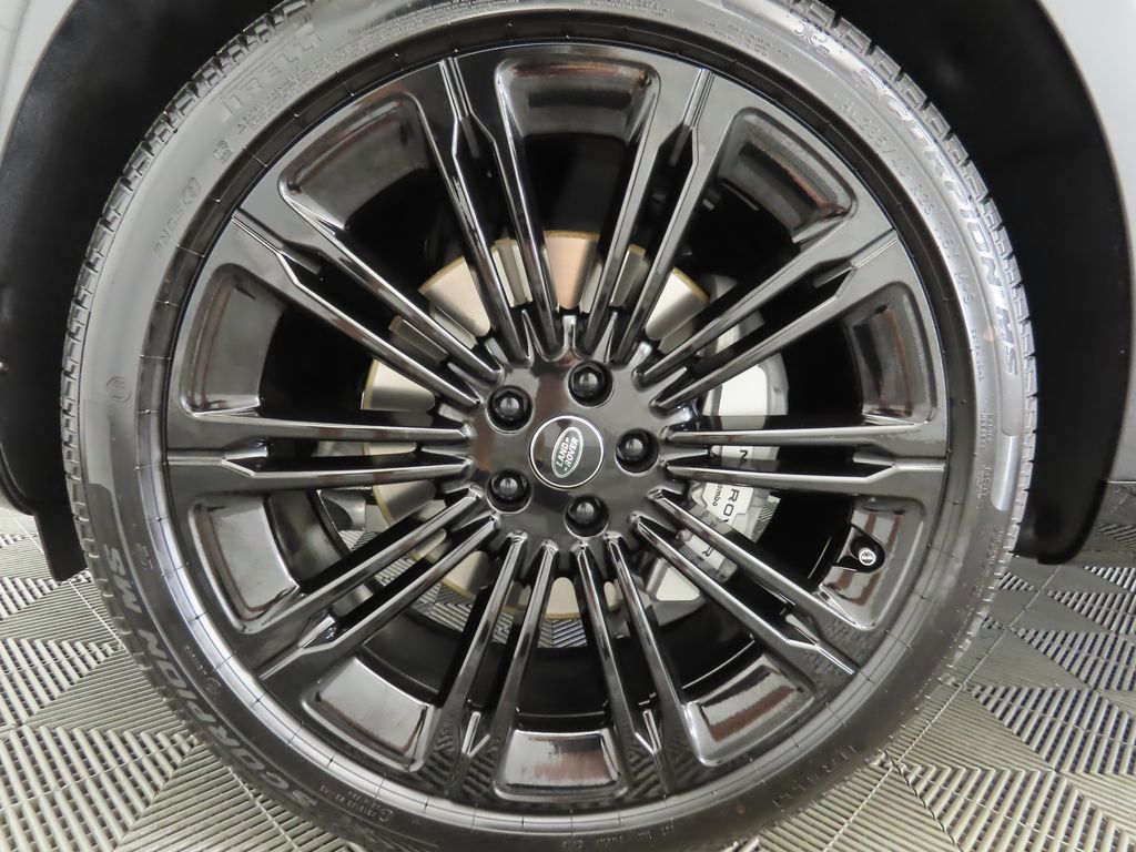 Thumbnail: 2025 Land Rover Range Rover - 30