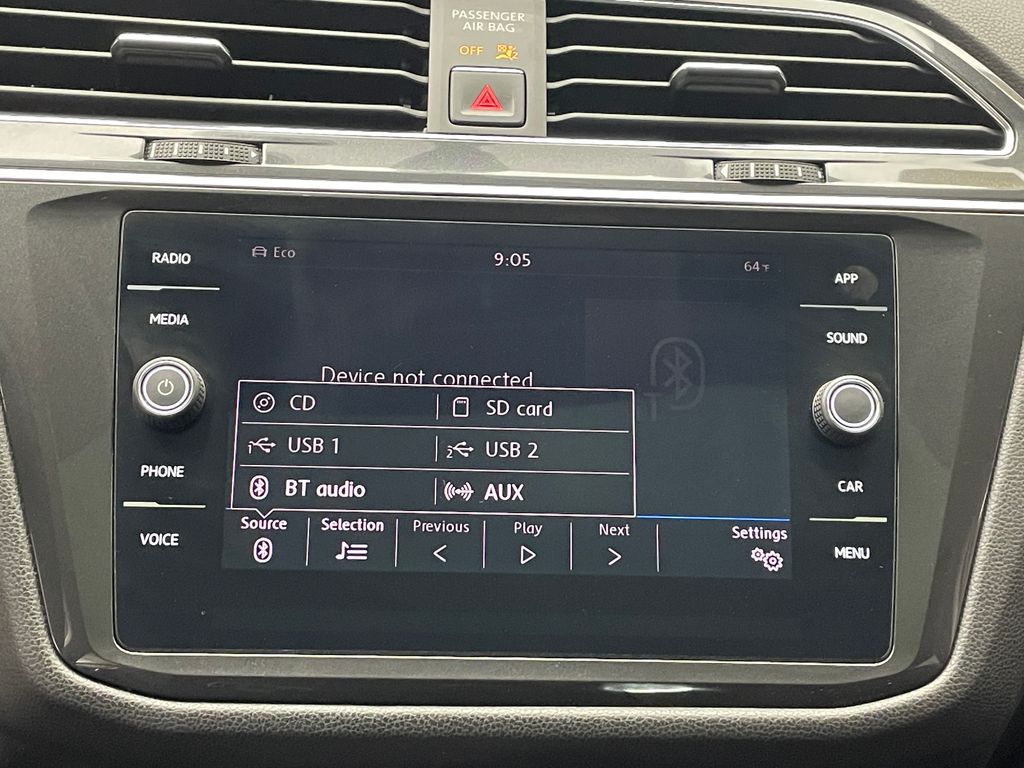 Thumbnail: 2018 Volkswagen Tiguan - 23