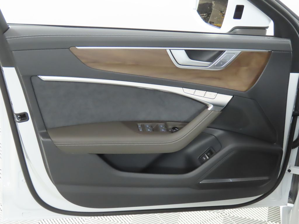 Thumbnail: 2025 Audi A6 - 27