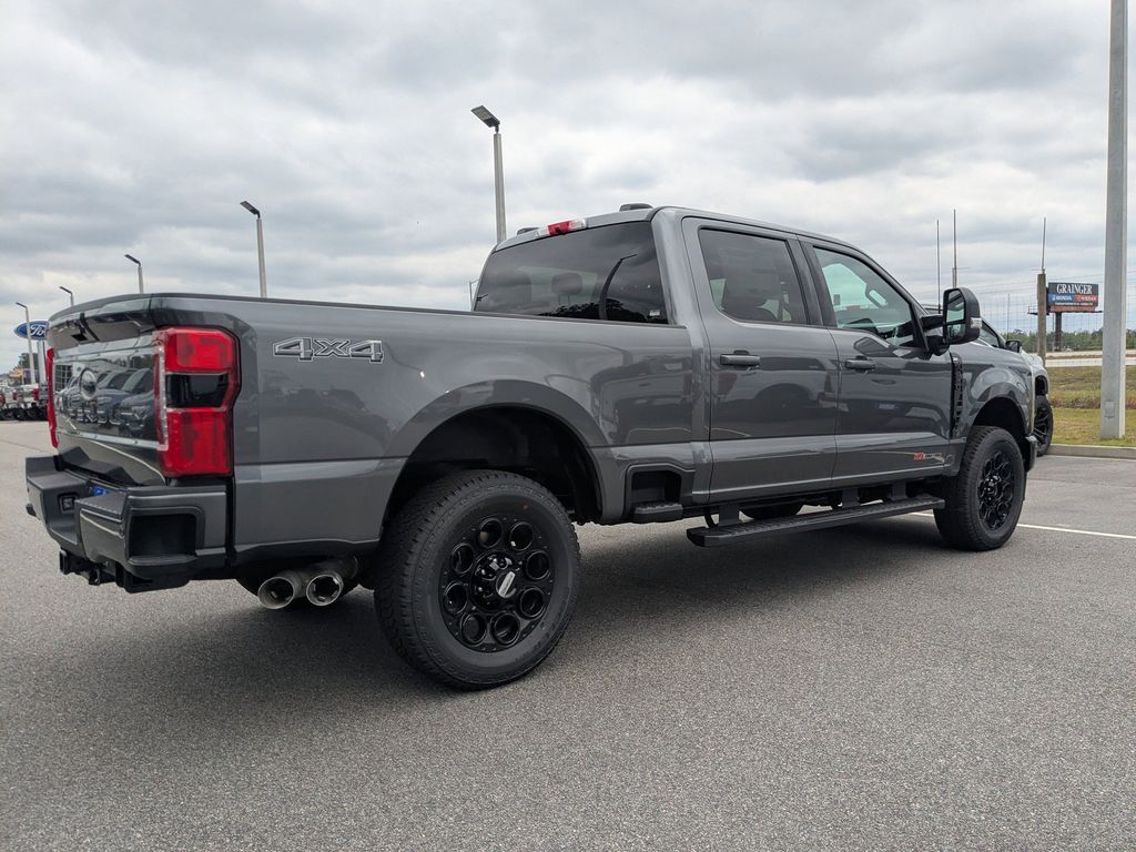2026 Ford F-250 Super Duty Black Widow