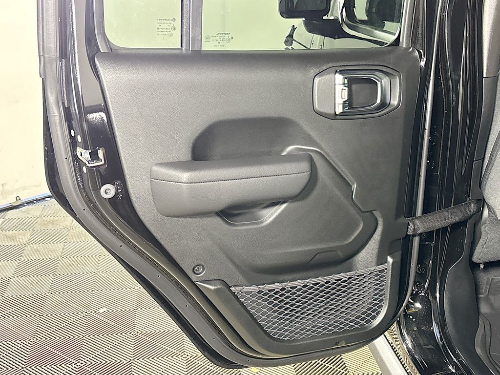 2025 Jeep Gladiator Willys