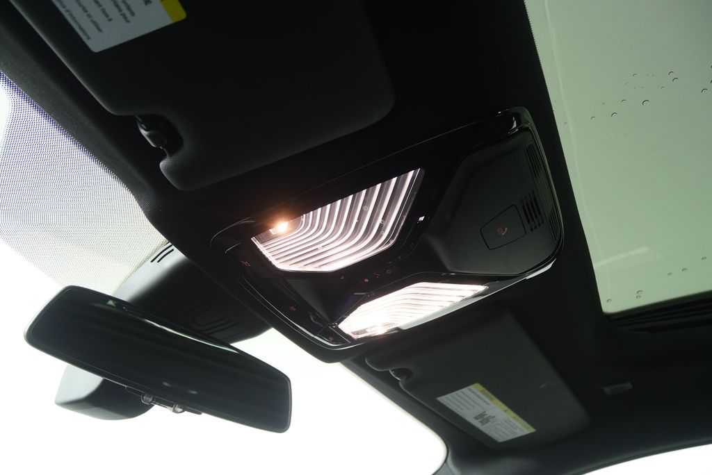 Thumbnail: 2025 BMW 4 Series - 24