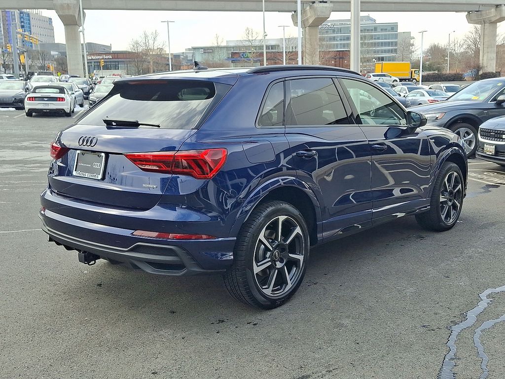 Thumbnail: 2025 Audi Q3 - 4
