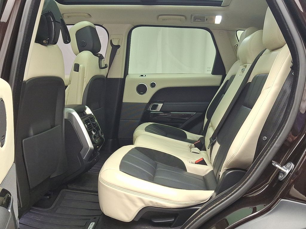 Thumbnail: 2022 Land Rover Range Rover Sport - 10