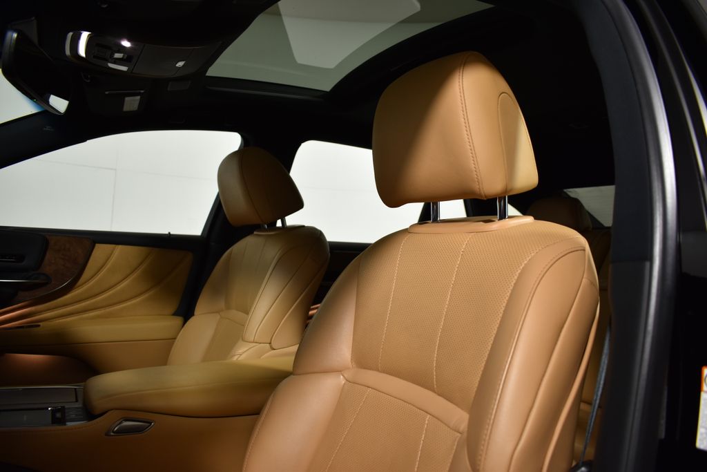 Thumbnail: 2022 Lexus LS - 16