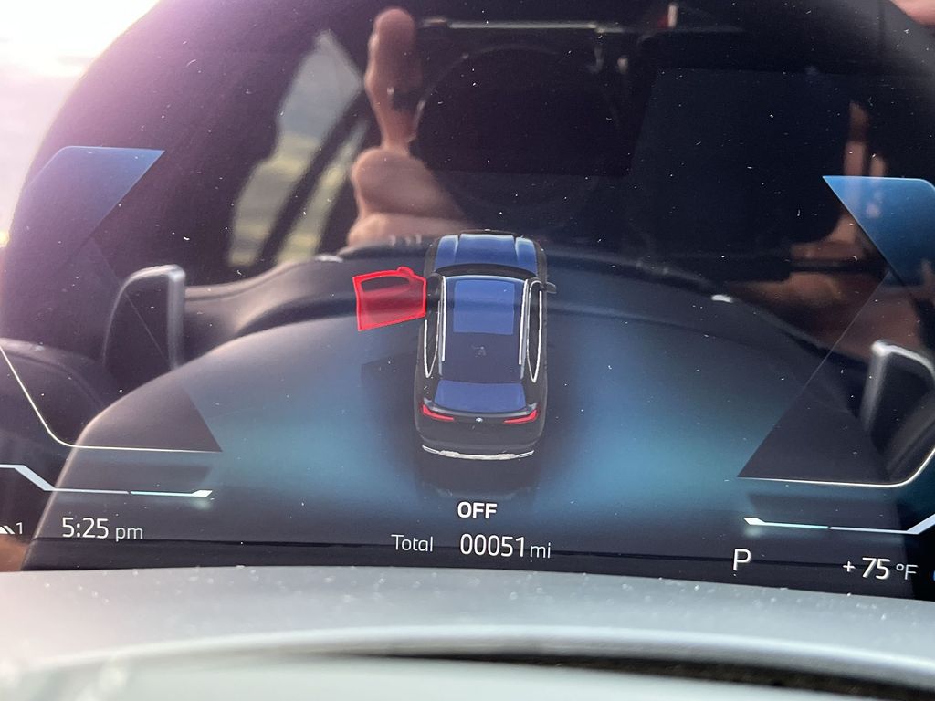 Thumbnail: 2026 BMW X5 - 15