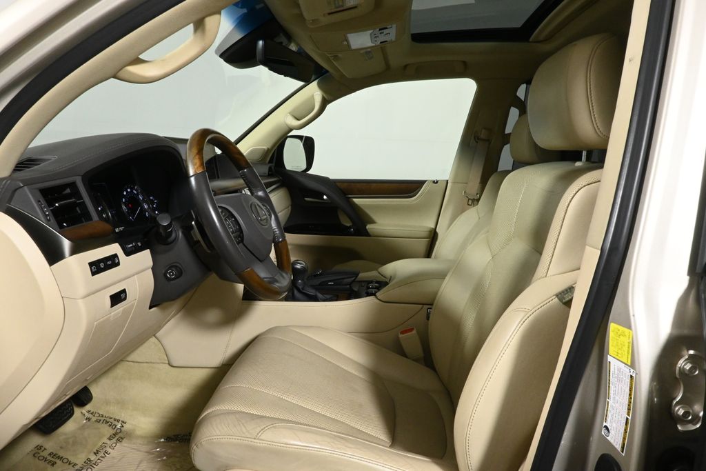 Thumbnail: 2017 Lexus LX - 3