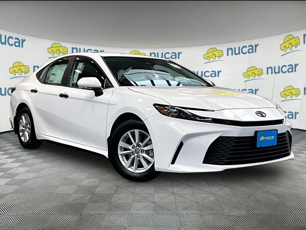 2025 Toyota Camry — photo 1