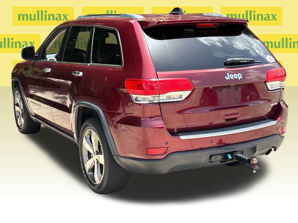 Used 2016 Red Jeep Limited image 11