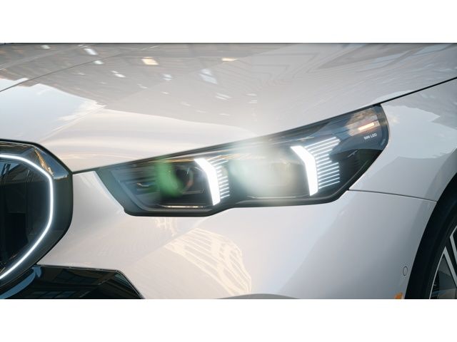 Thumbnail: 2026 BMW 5 Series - 6