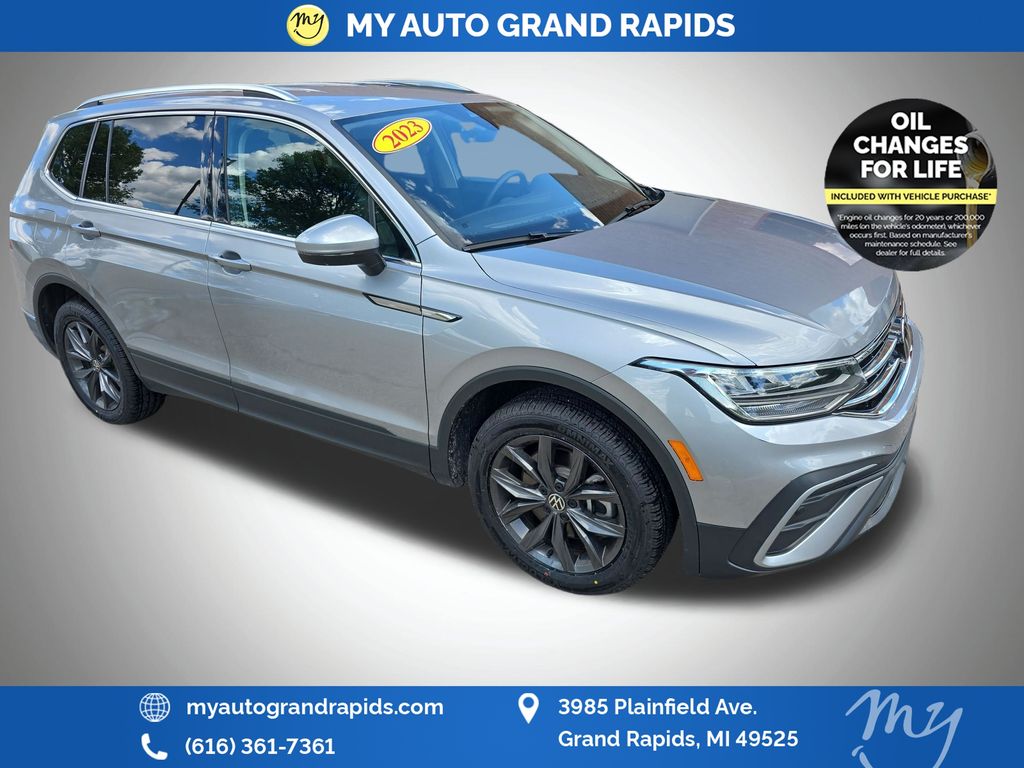 Silver Metallic 2023 Volkswagen Tiguan SUV / Crossover All-Wheel Drive 8-Speed Automatic