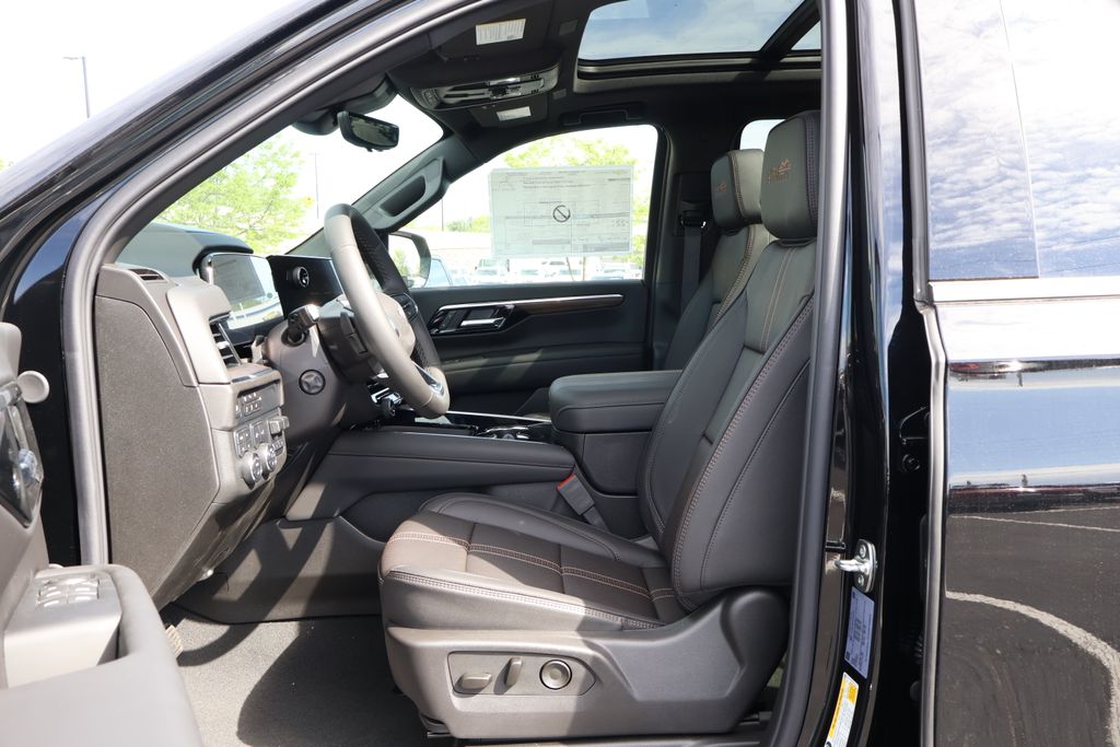 2025 Chevrolet Suburban High Country 15