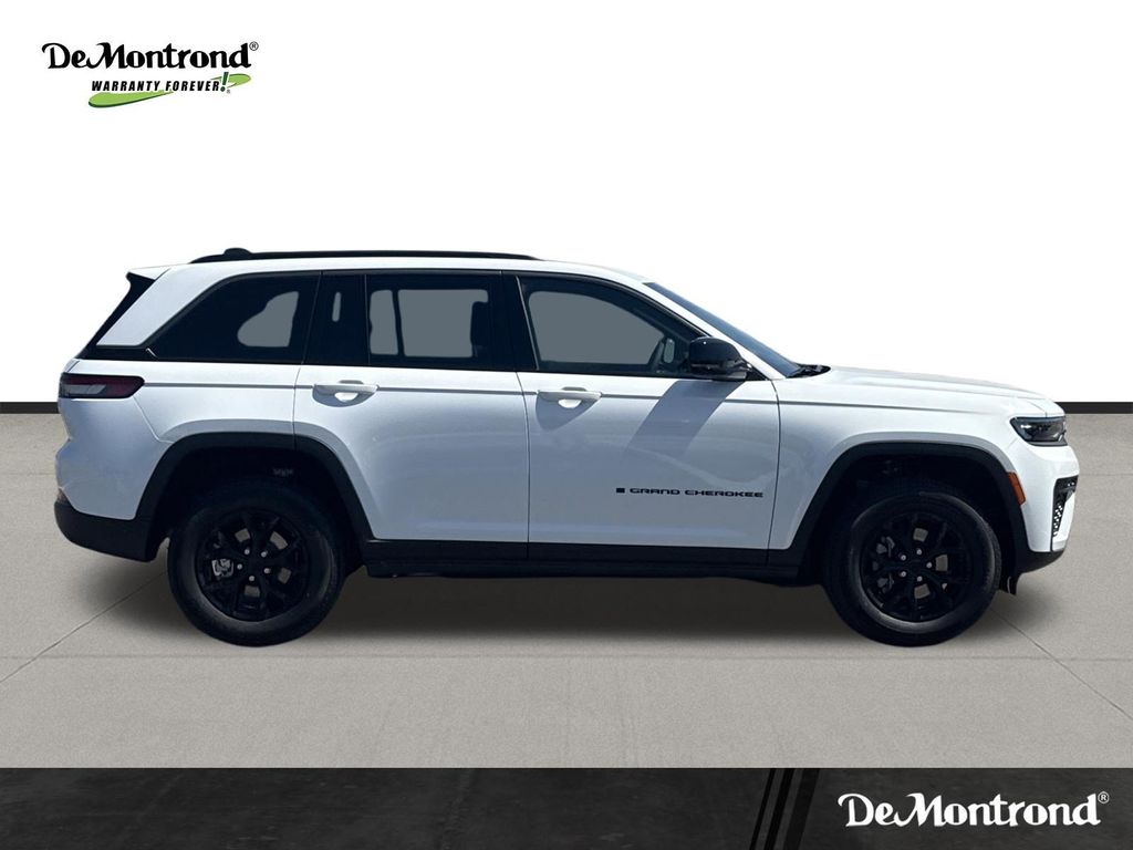 2026 Jeep Grand Cherokee Altitude - 3