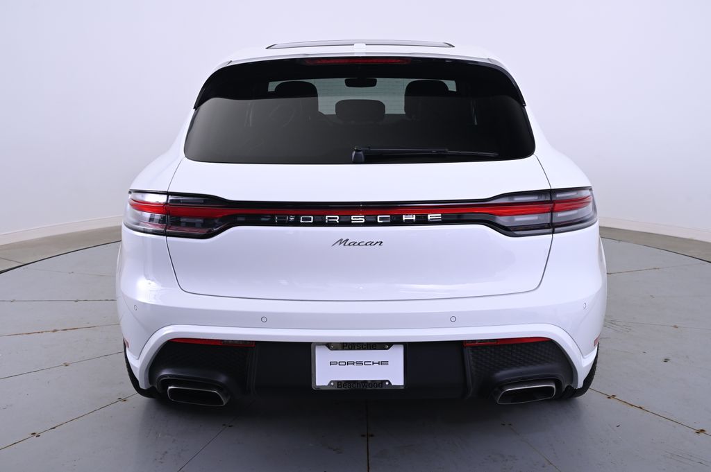Thumbnail: 2025 Porsche Macan - 6