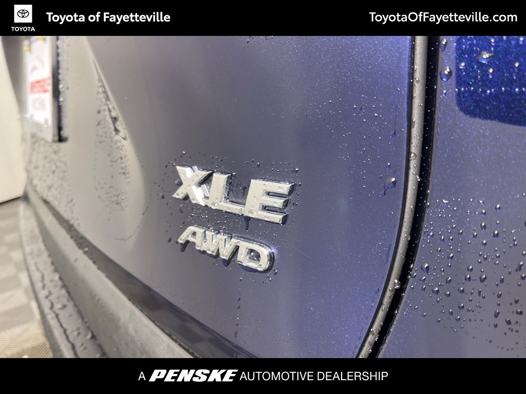 Thumbnail: 2021 Toyota RAV4 - 4